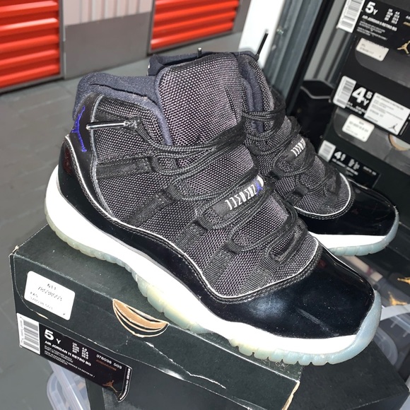 Jordan 11 Space Jam - Picture 2 of 4